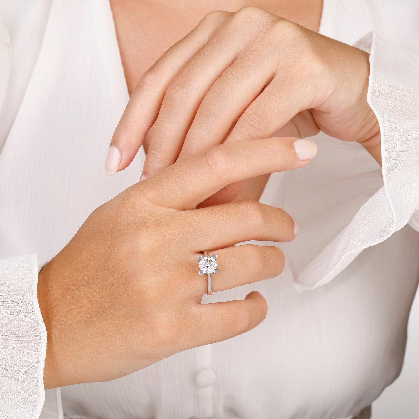 Cool Round Cut Engagement Ring