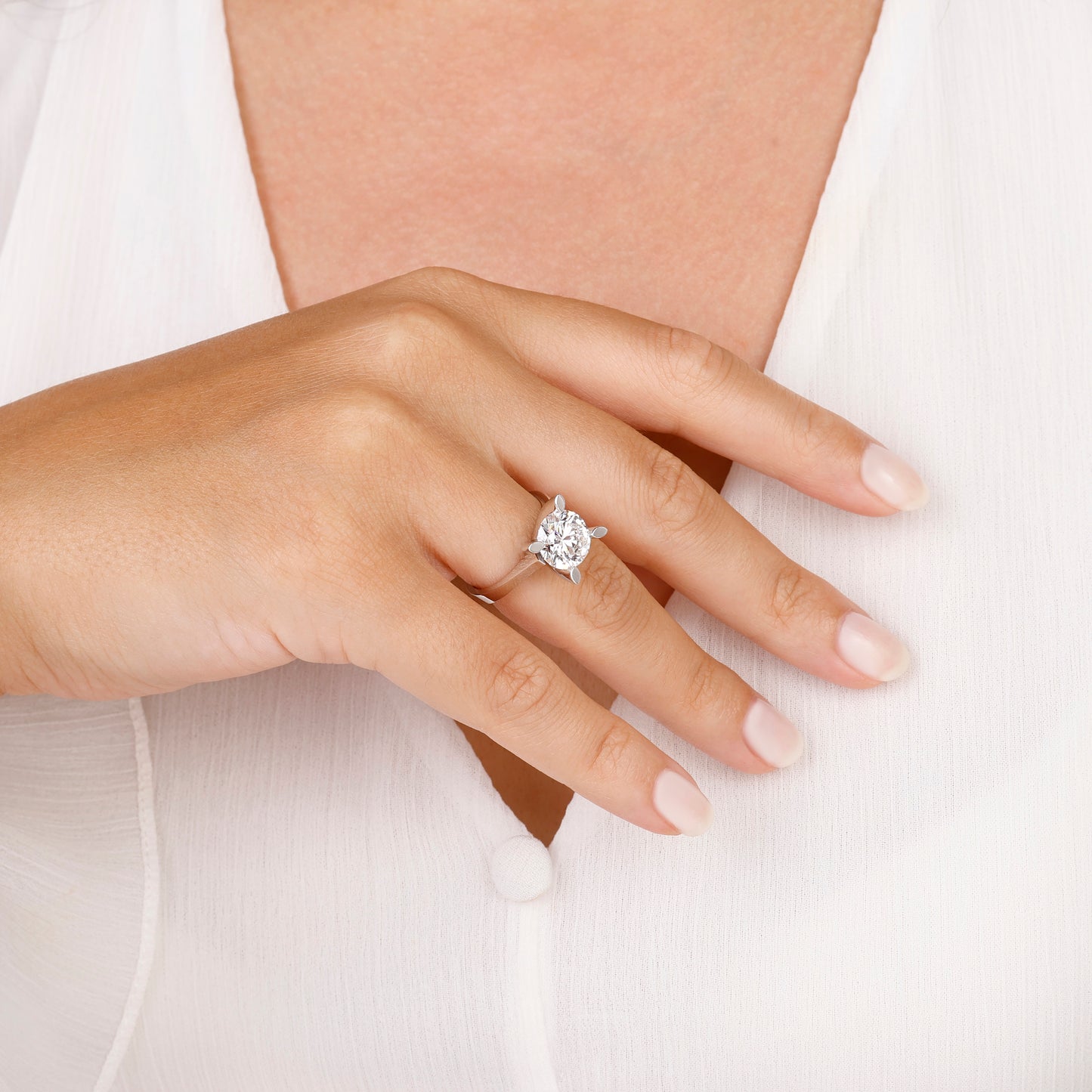 Basic Round Cut Engagement Ring