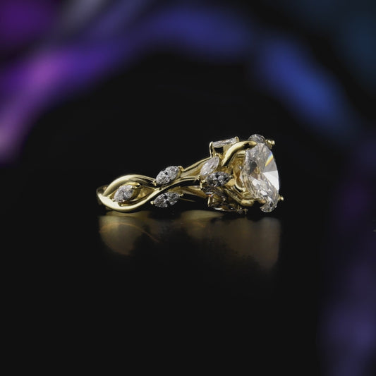 Oval Cut Engagement Ring