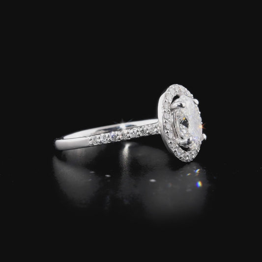 Oval Cut Engagement Ring