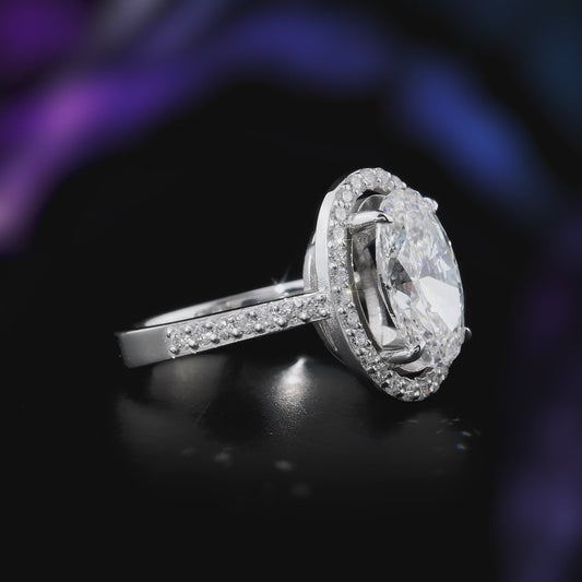 Oval Cut Engagement Ring