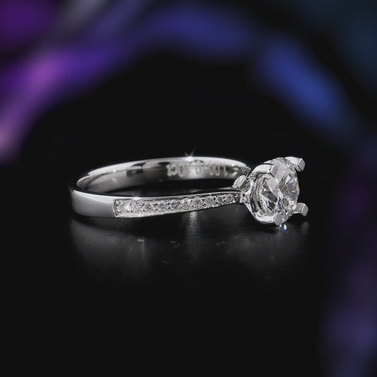 Round Cut Engagement Ring