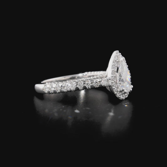 Luxury Pear Cut Engagement Ring