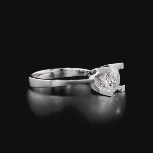 Cool Round Cut Engagement Ring